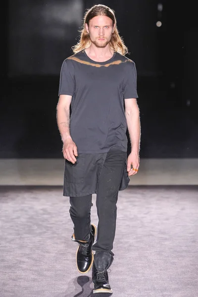 Look 12